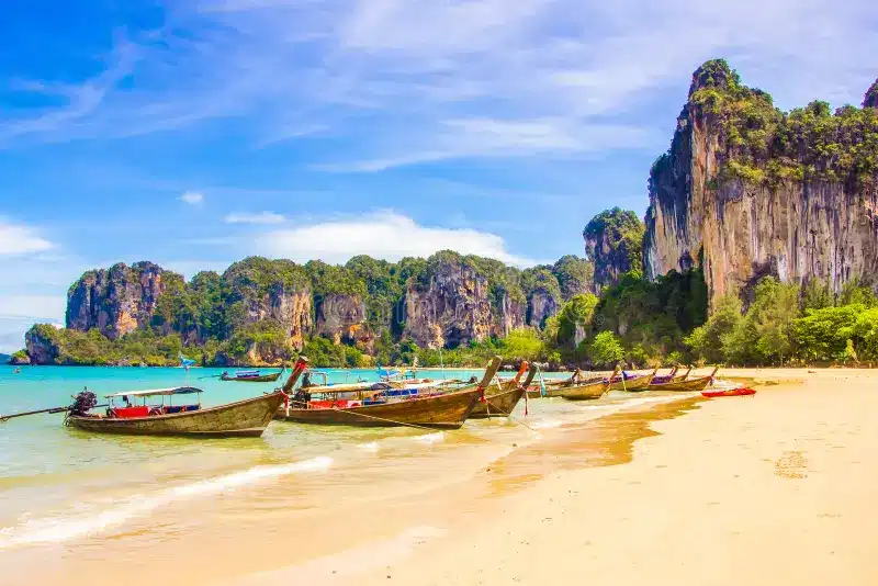 beautiful tropical paradise railay beach krabi inthailand beautiful tropical paradise railay beach krabi thailand 120736443